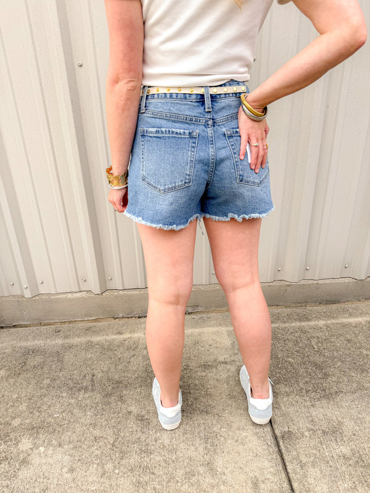 THE PERFECT CUT DENIM SHORT