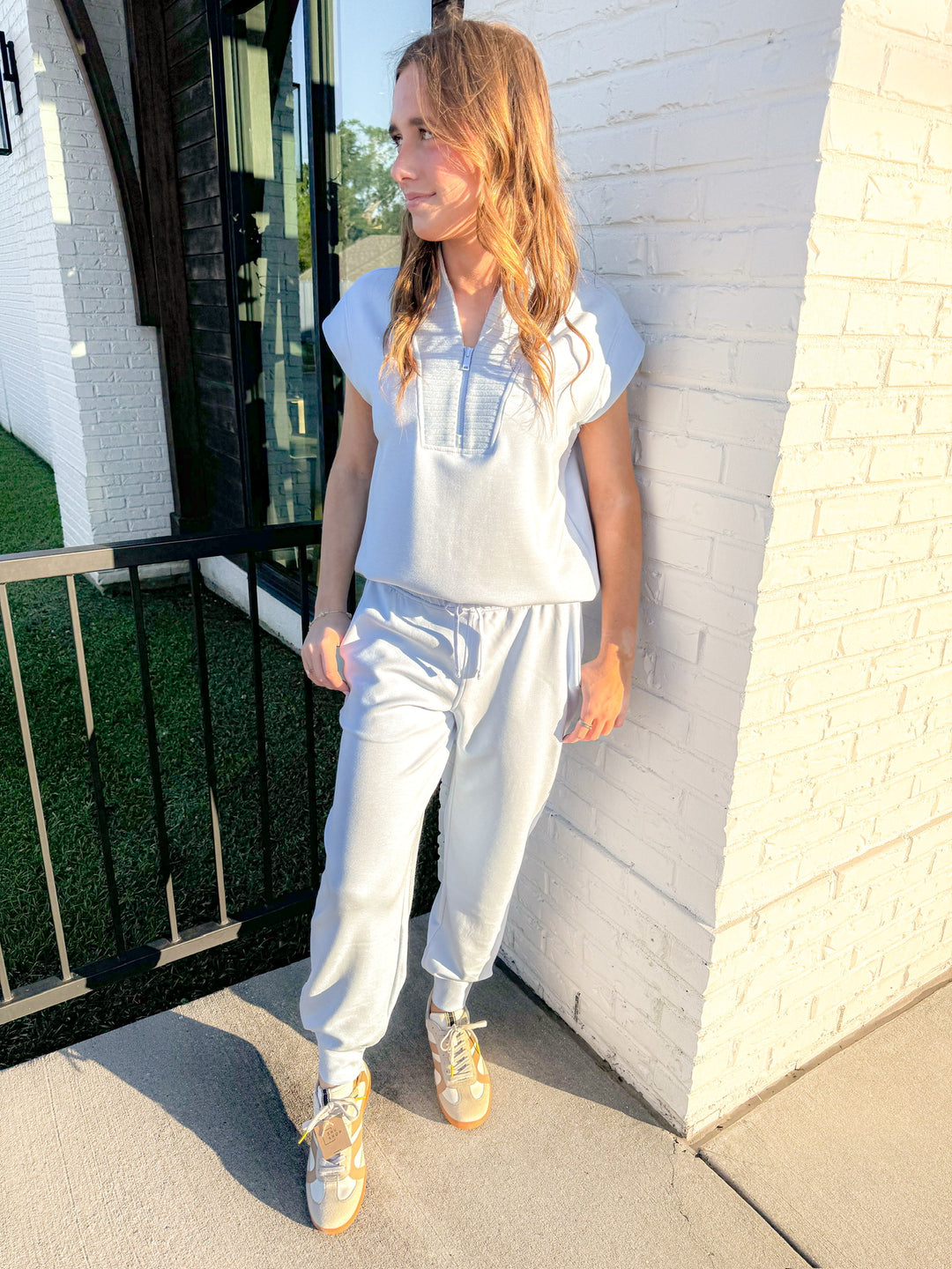 THE WEEKENDER SET TOP