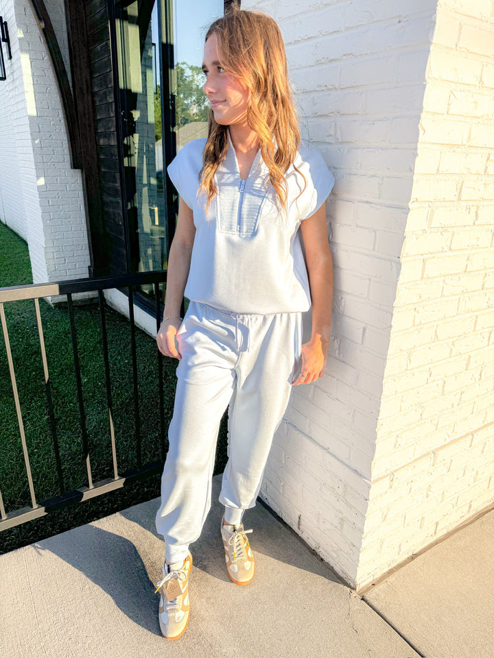 THE WEEKENDER SET TOP