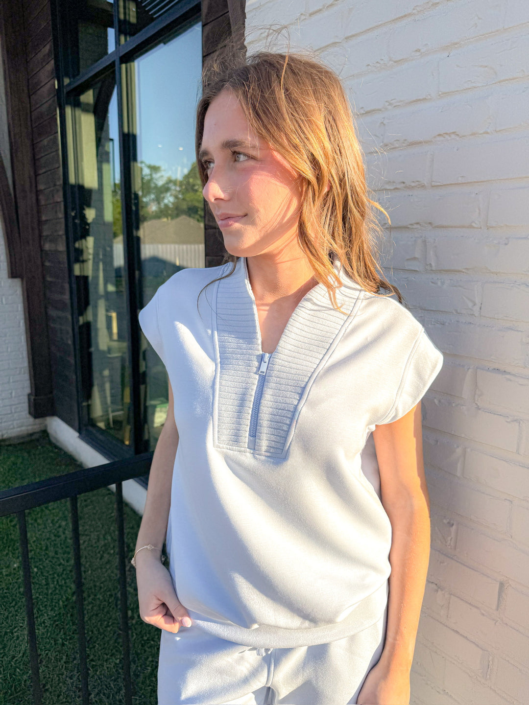 THE WEEKENDER SET TOP