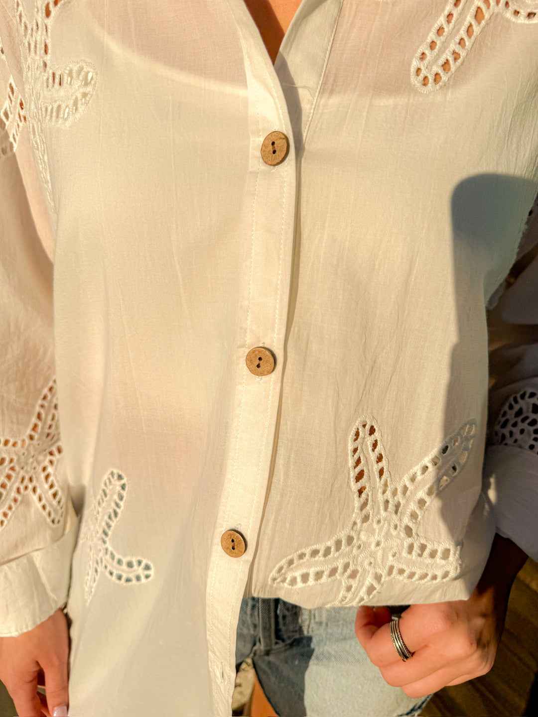 THE BEACH WALK BUTTON UP