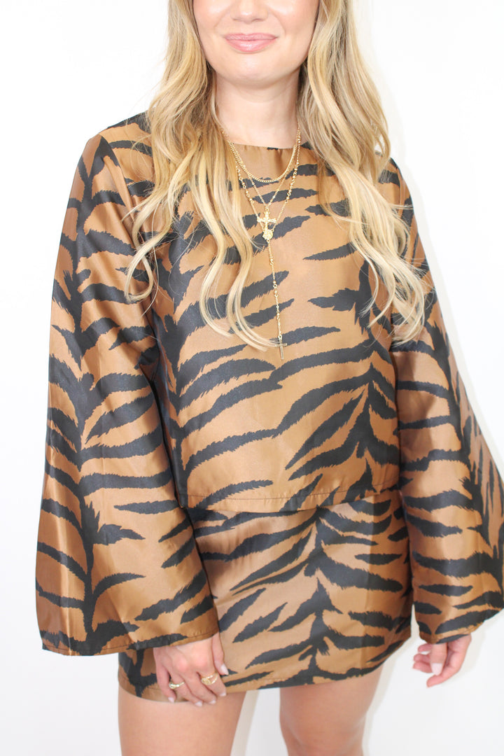 TIGER TERRITORY PRINTED SET TOP