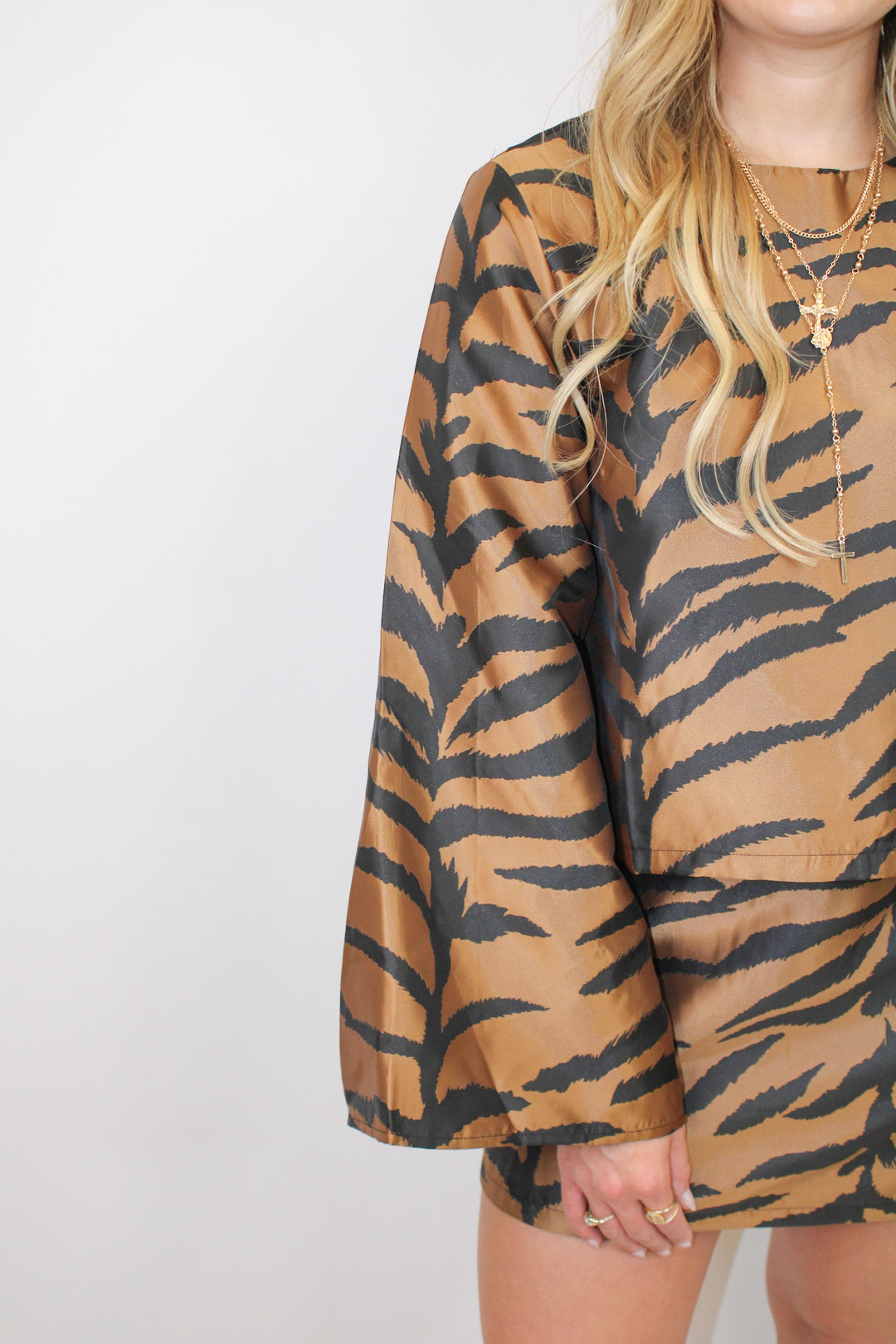 TIGER TERRITORY PRINTED SET TOP