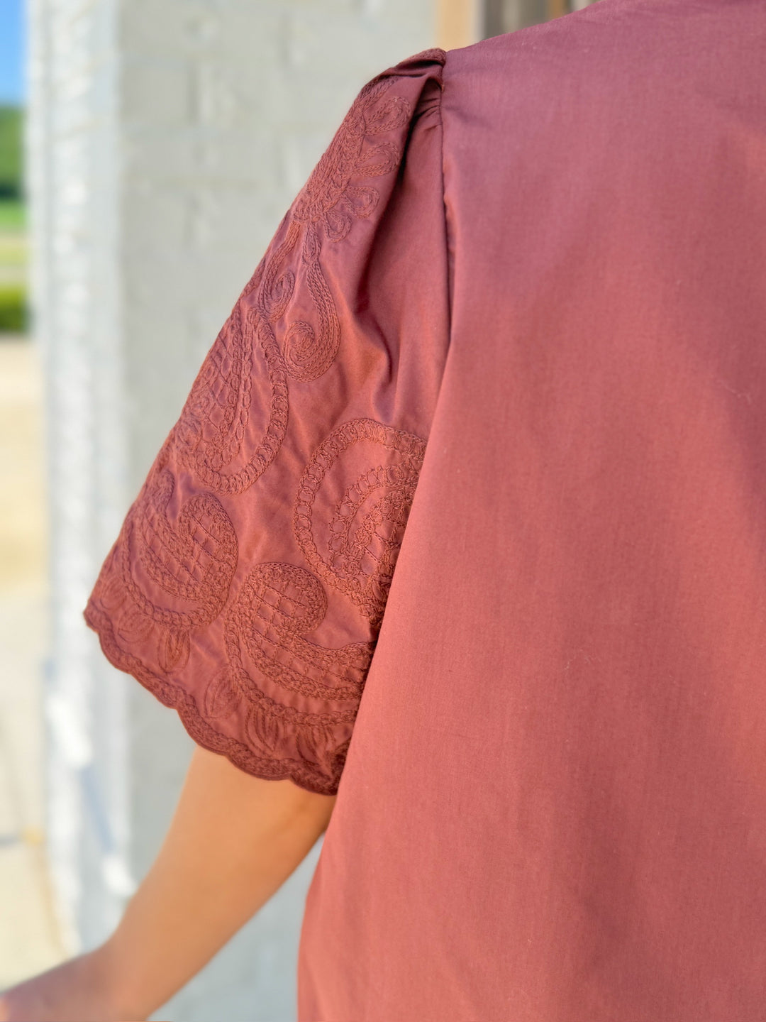 MAPLE EMBROIDERED BLOUSE