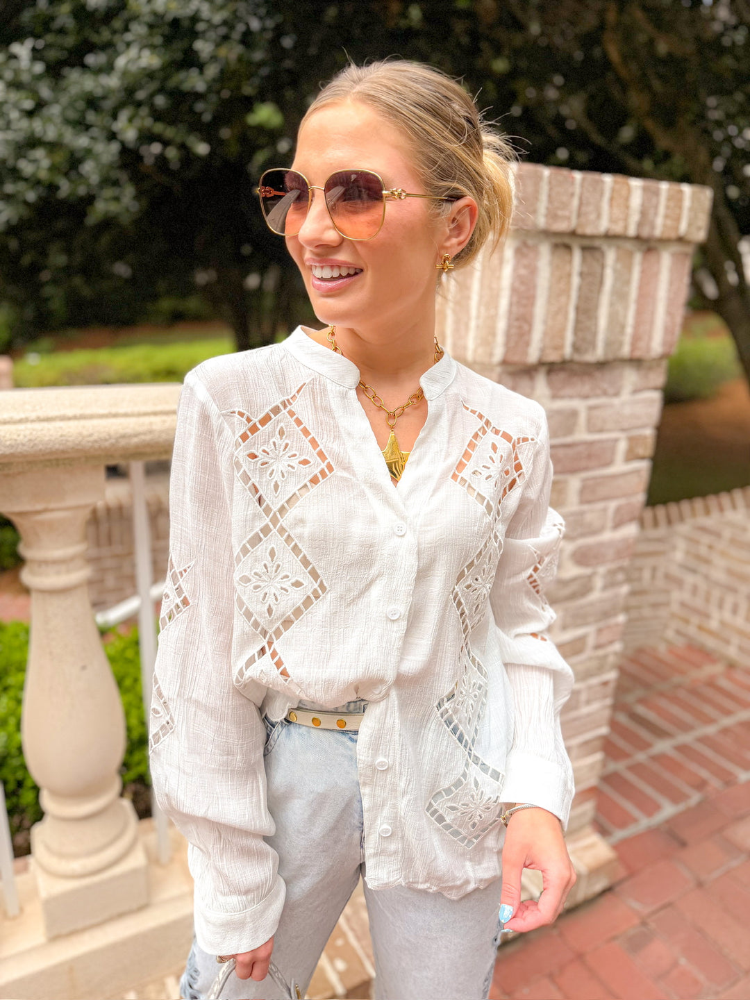 ELOISE EMBROIDERED TOP