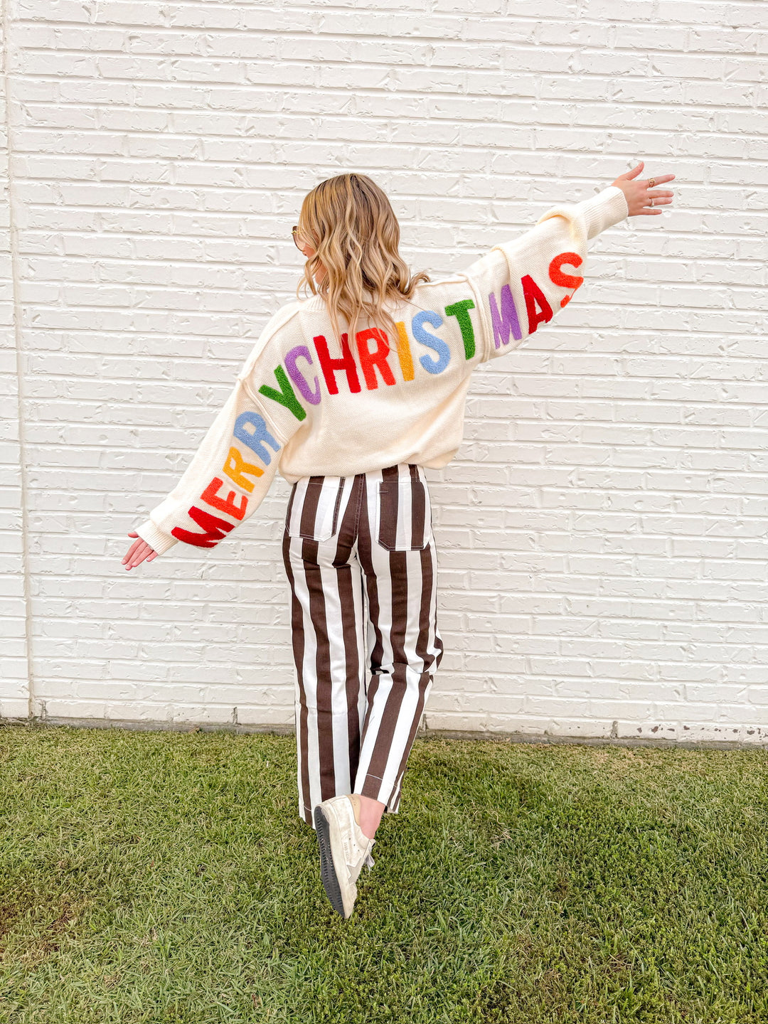 CHRISTMAS CHEER SWEATER