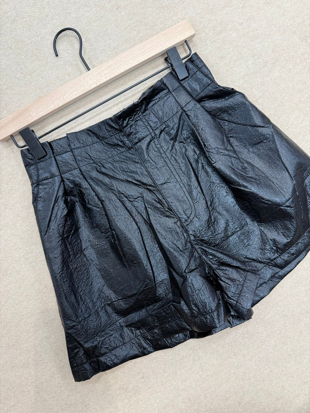 CITY SLEEK SHORTS